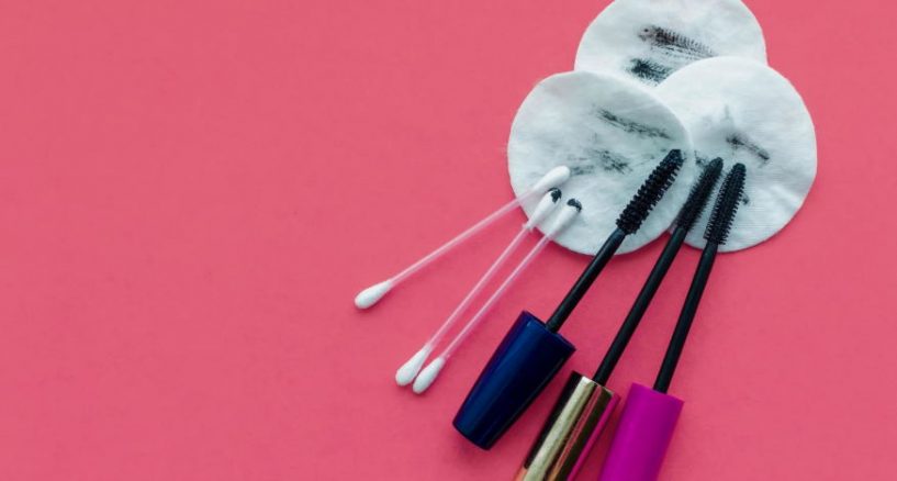 How to Apply Makeup with a Cotton Swab for a Flawless Finish
