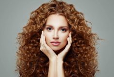 Ringlets Hairstyle: How to Achieve This Classic Look